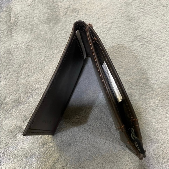 Genuine Dickies Mens RFID Brown Leather Magnetic Front Pocket Wallet - Picture 3 of 6